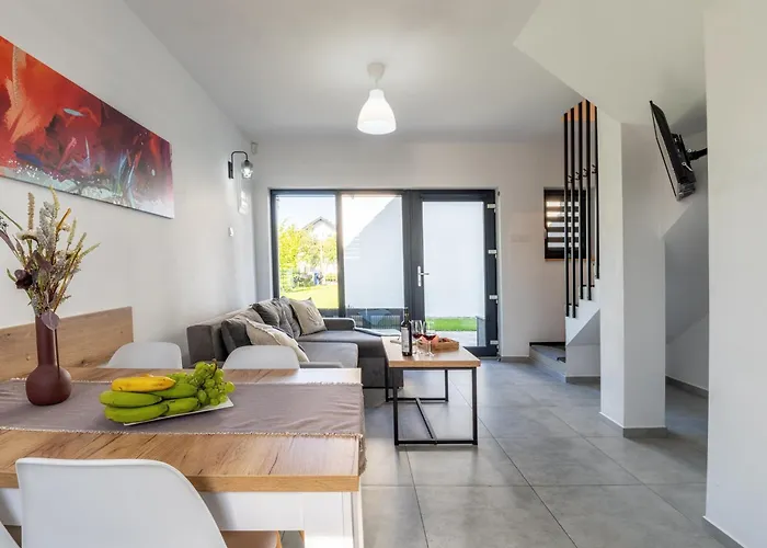 펜션 Sielski Zakatek Apartamentowe 사르비노보